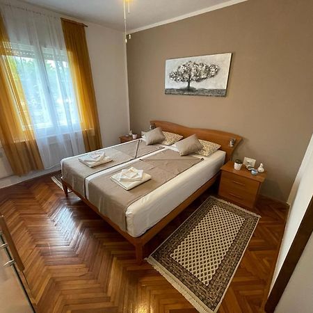 Appartamento Apartman Pcelica Pola Esterno foto