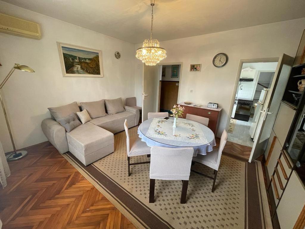 Appartamento Apartman Pcelica Pola Esterno foto