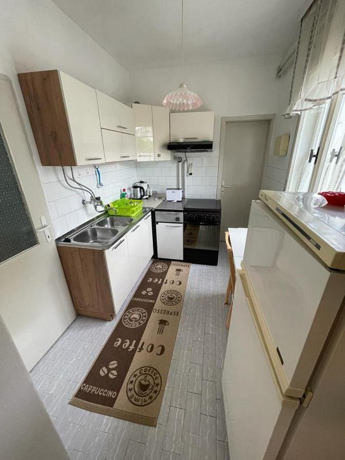 Appartamento Apartman Pcelica Pola Esterno foto