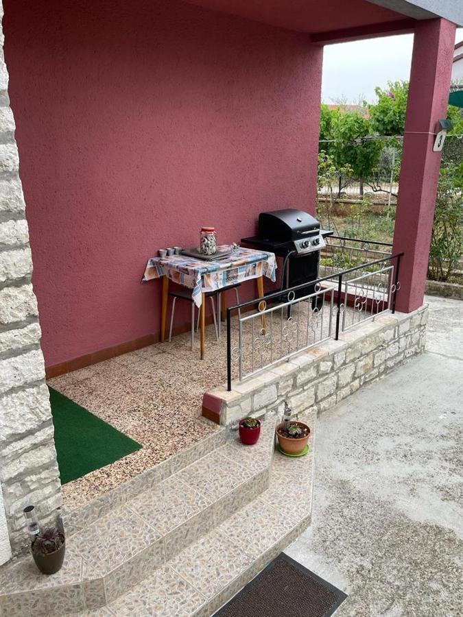 Appartamento Apartman Pcelica Pola Esterno foto